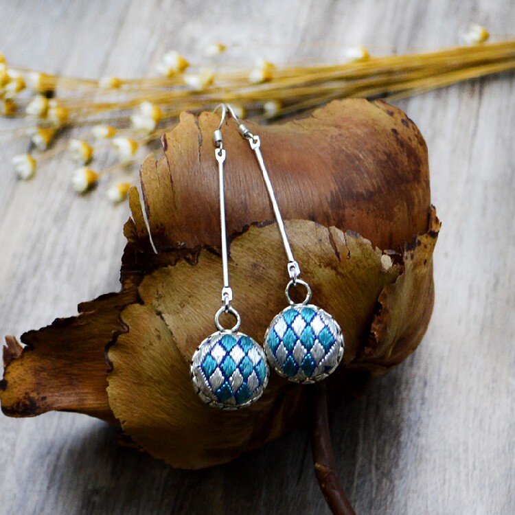 耳环原创设计绣花长款民族饰品手工刺绣老绣耳环