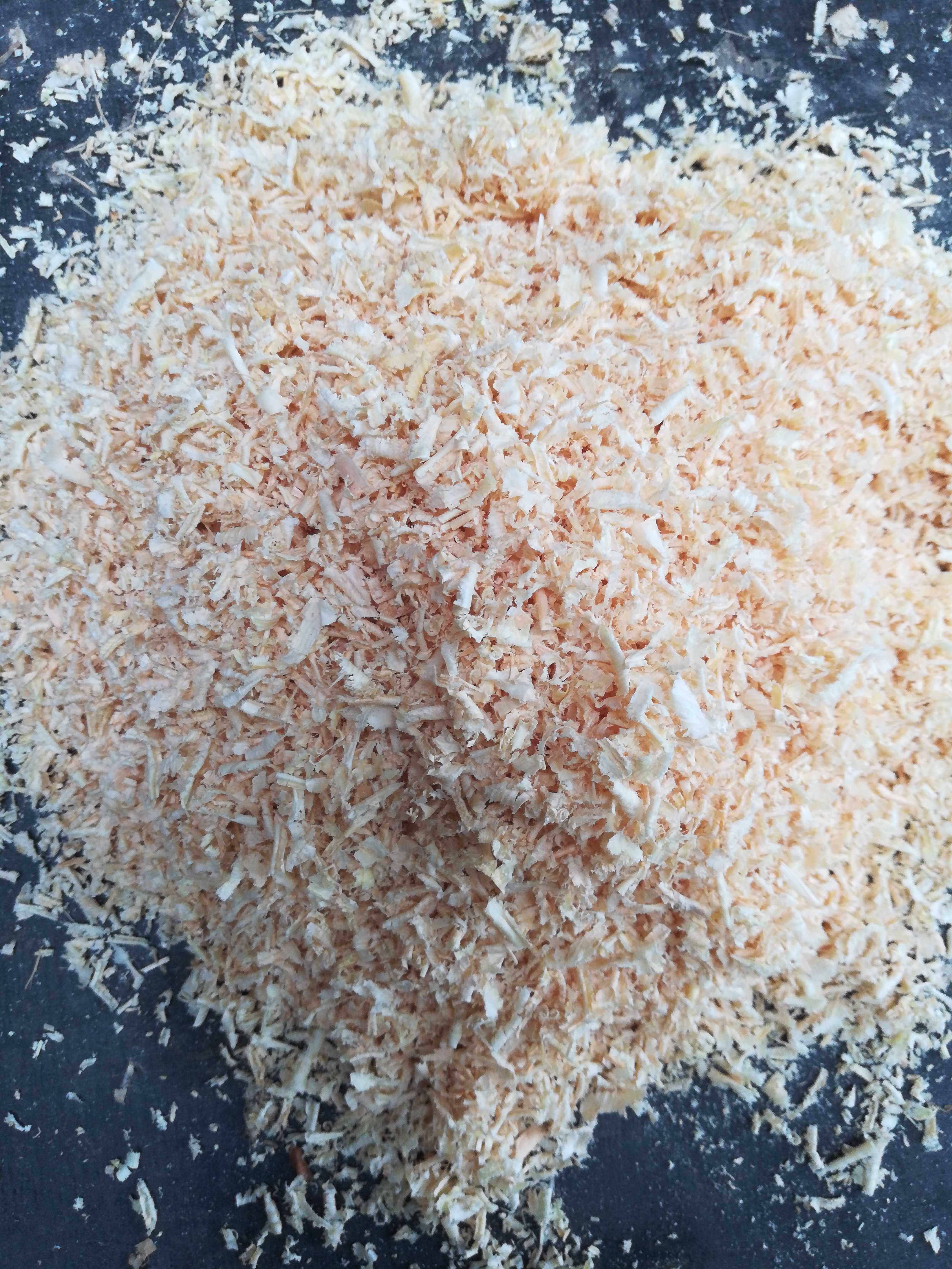 纯松木刨花木屑小碎花颗粒适合烟熏烤鸭烤鸡熏肉锯末