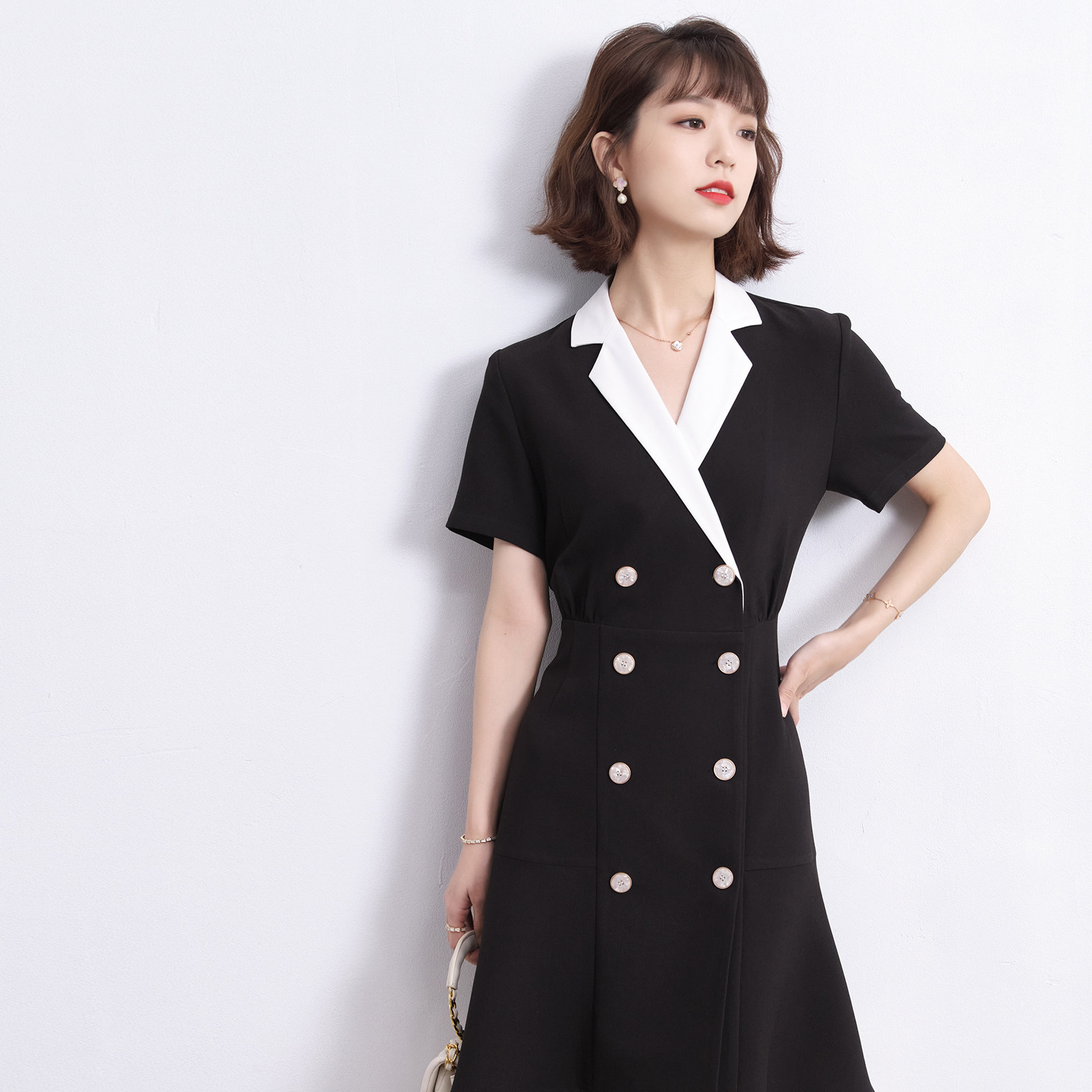 气质黑色西装双排连衣裙女春夏收腰显女神范裙子连衣裙