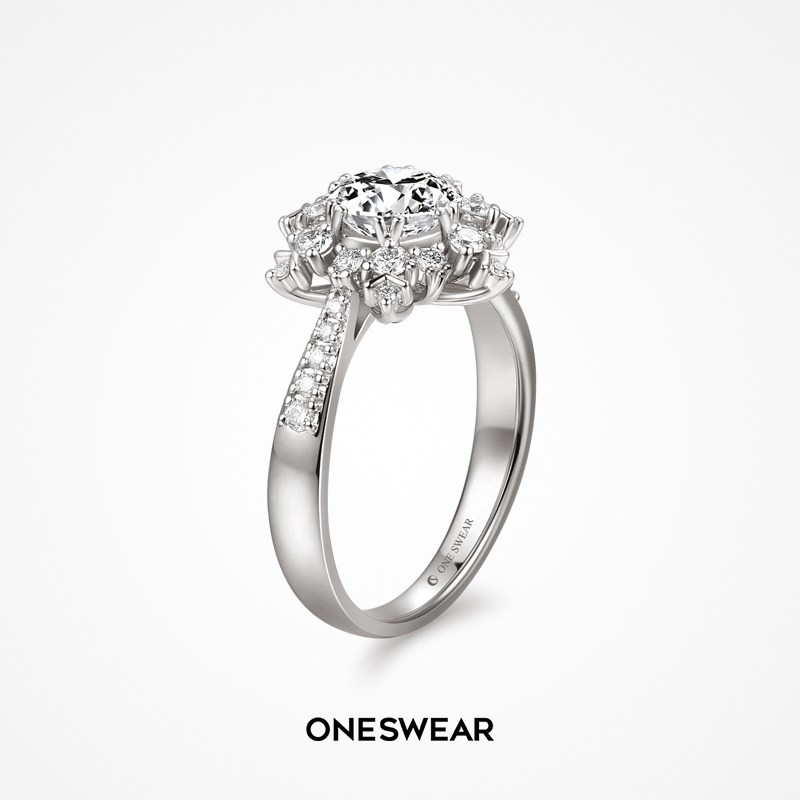 梵誓oneswear雪之诗钻戒婚戒铂金群镶18k金一克拉求婚女戒显大