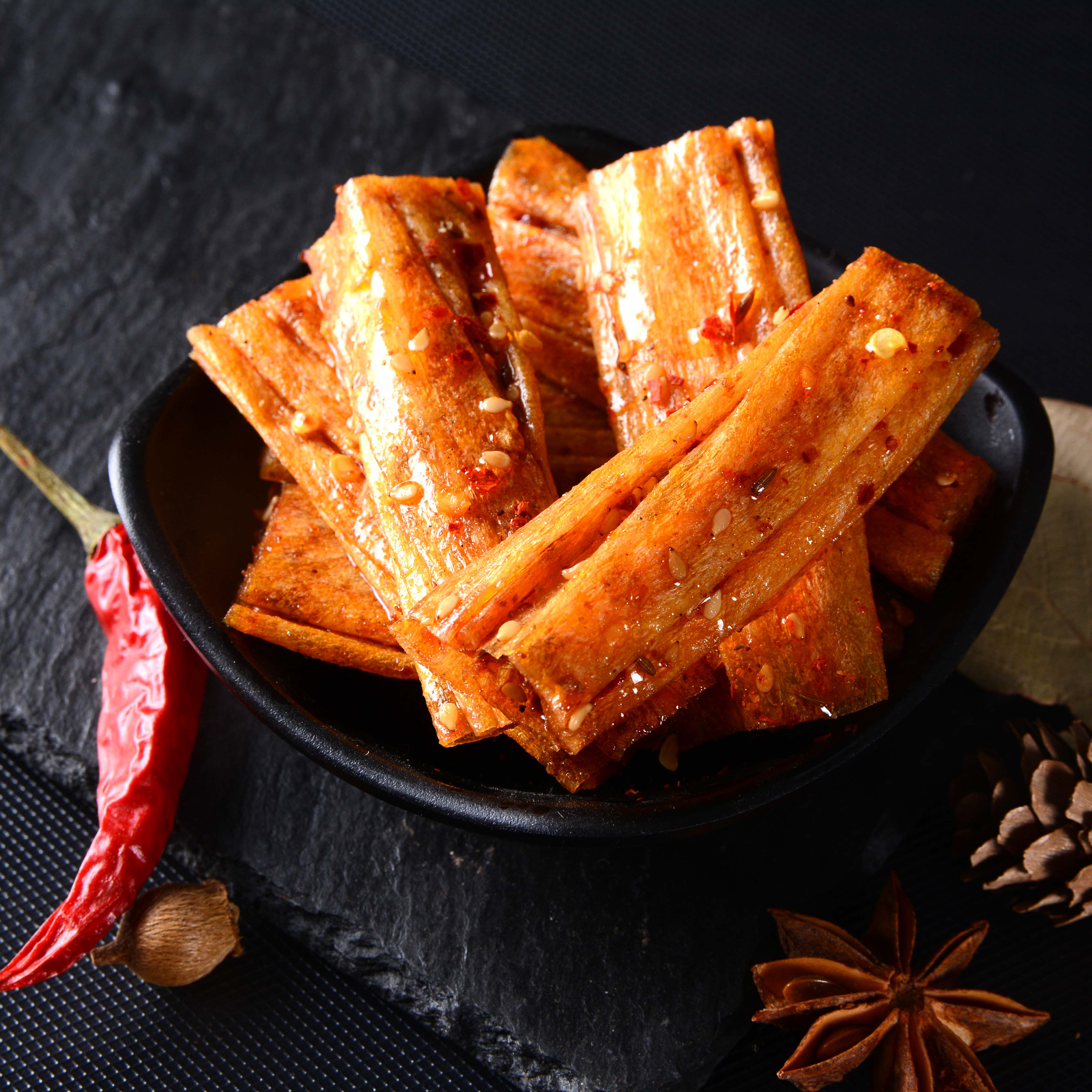 湖南特产自制手工网红辣条麻辣豆皮辣片抖音同款怀旧休闲小吃