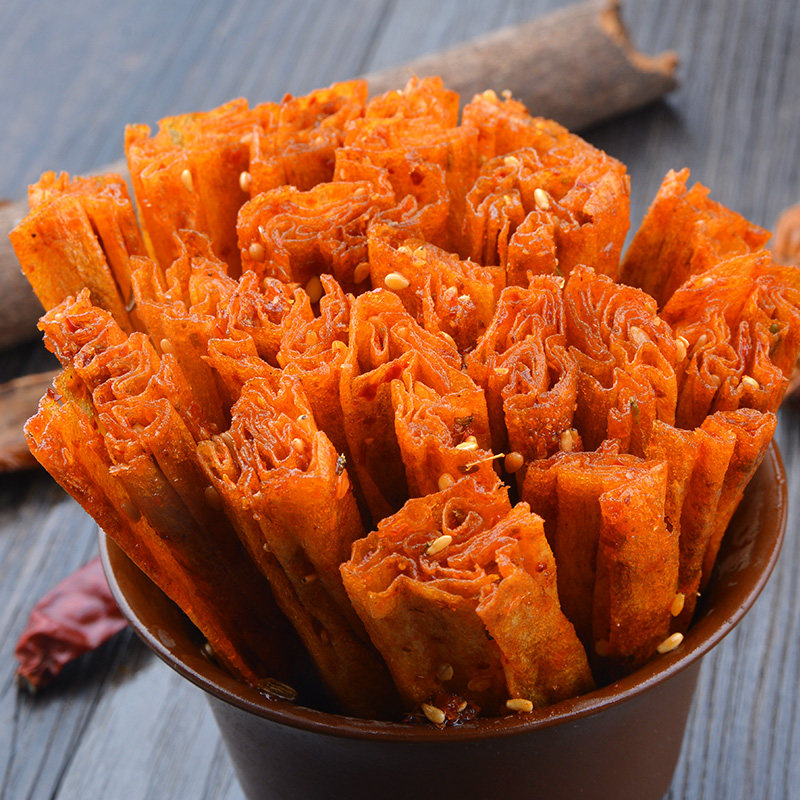 手工湖南辣味零食网红辣条豆皮豆卷辣片小吃豆腐干