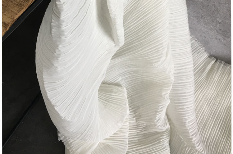 三宅一生褶皱布料二次百褶压皱立体肌理服装服装设计海绵垫