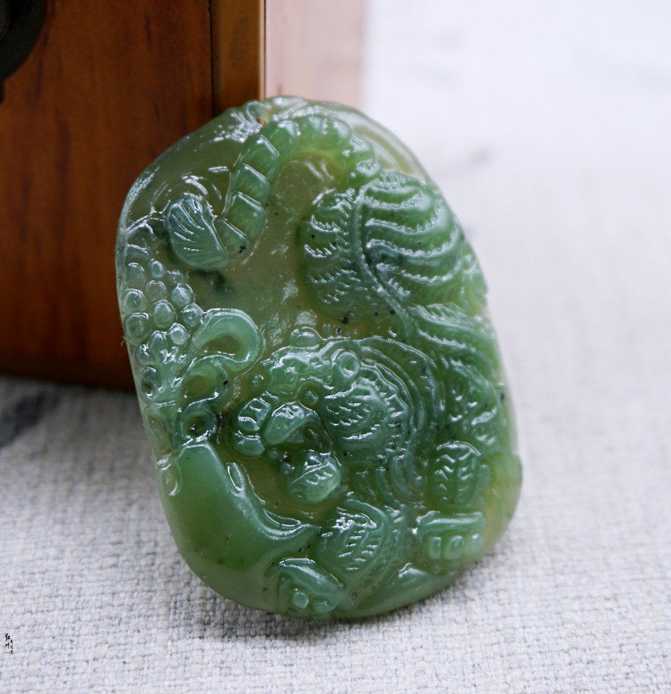 和田碧玉生肖虎玉佩玉坠男女款下山吊坠挂件颈饰