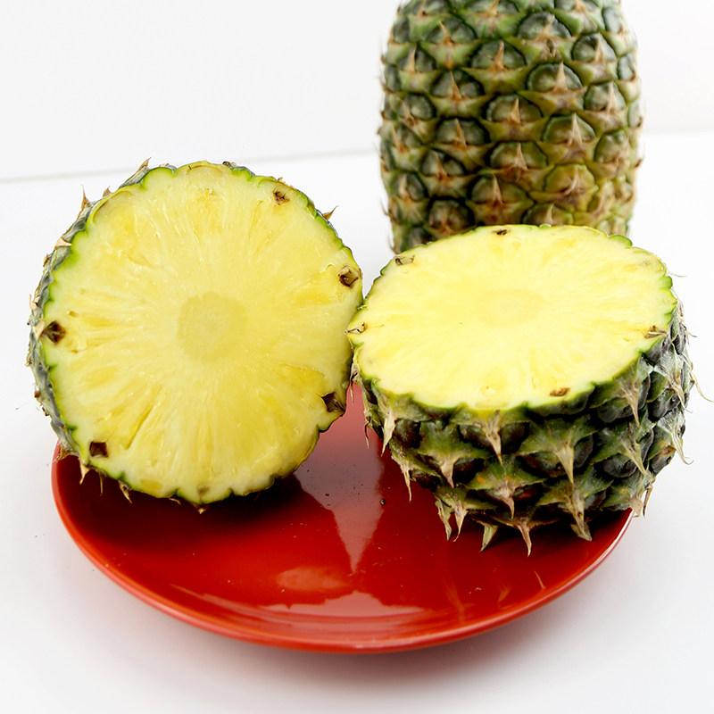 海南三亚新鲜水果金菠萝凤梨诱人果香满口清脆菠萝