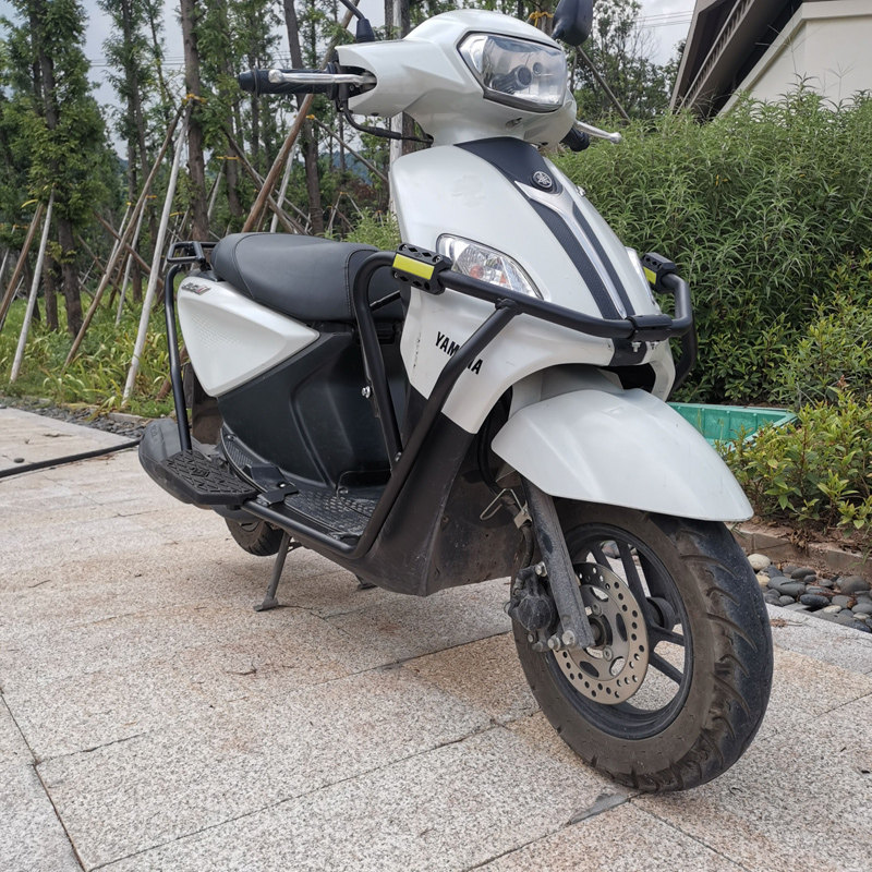 适用于雅马哈巧格i125保险杠改装zy125t15前护杠防摔杠尾摩托车保险杠