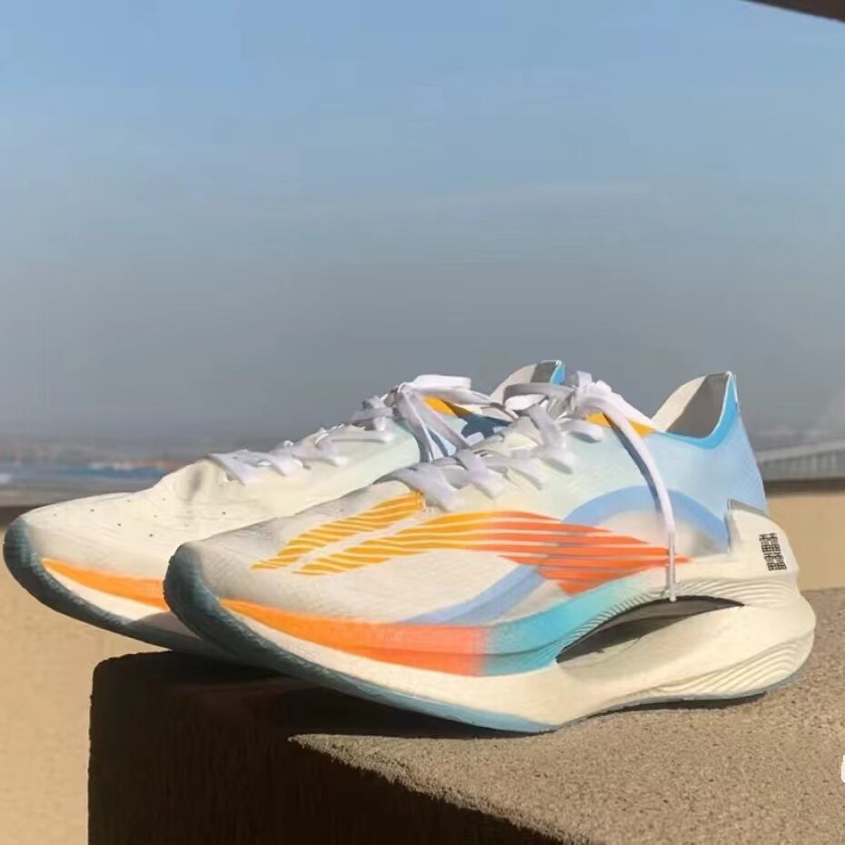 现货李宁42绝影国运动发光透气回弹弹速马拉松跑步鞋