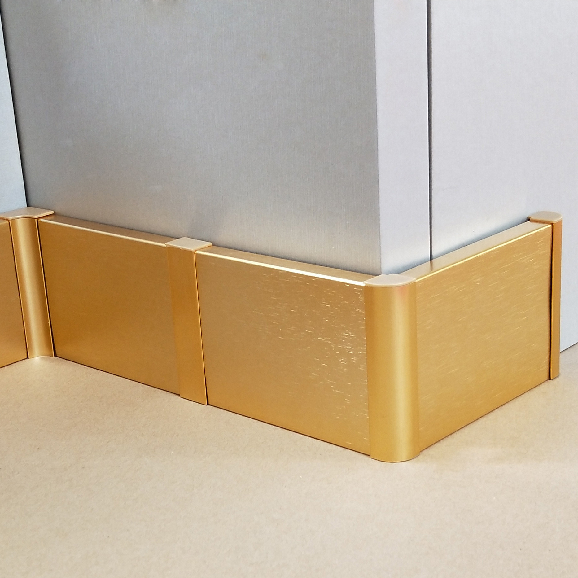 金踢脚地脚墙角线贴线角配件阳角阴角拼接堵头踢脚线