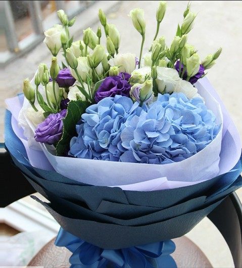 绣球韩式混搭花束鲜花同城速递送花西宁市城西鲜花速递同城