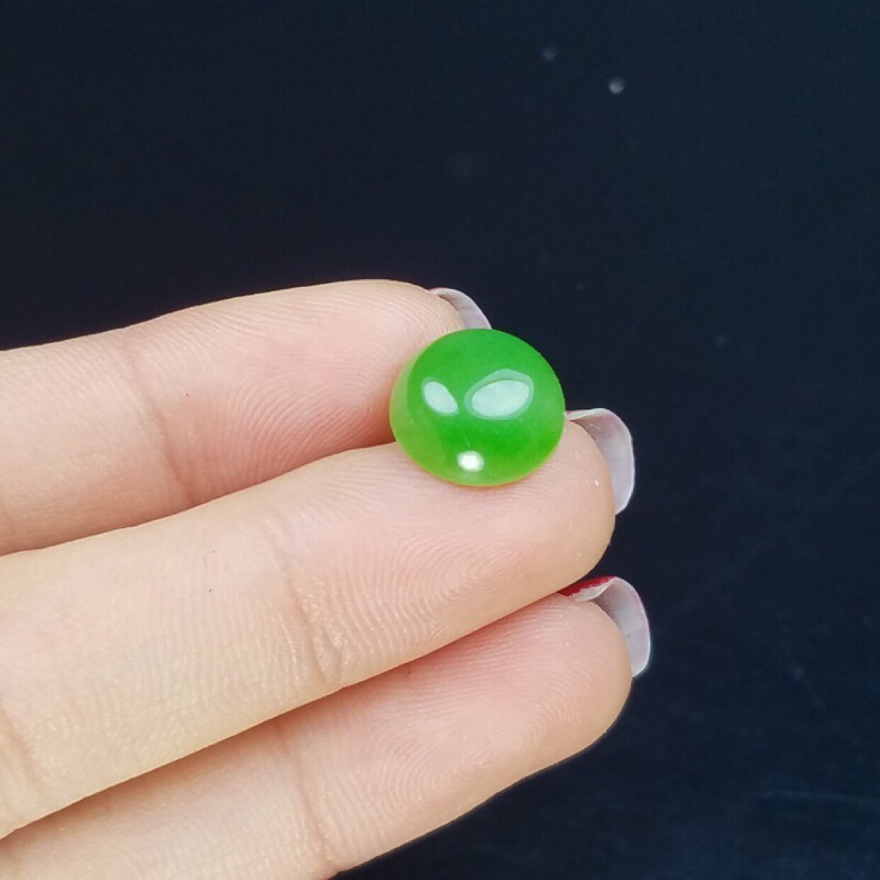 新货纯天然俄料和田玉冰底阳碧玉圆形镶嵌戒面手饰