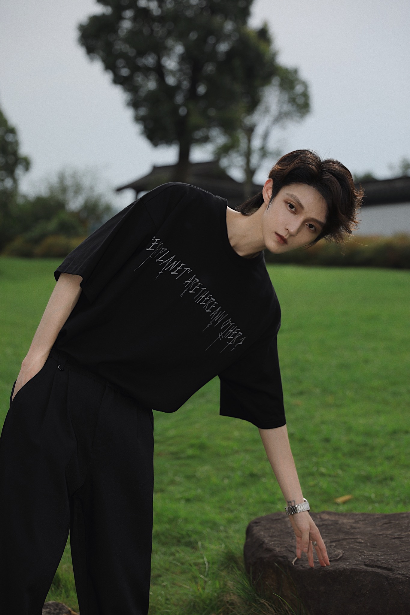 温顺尚早 | 山本风刺绣不规则字母 宽松休闲短袖t恤男女