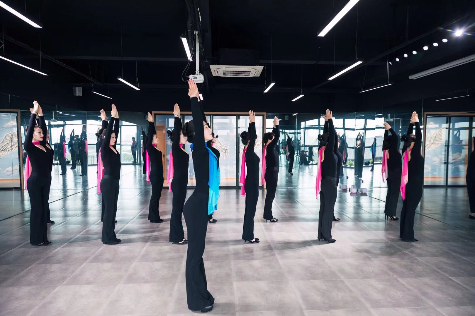 陶金同款 优雅仪态形体服秋冬高级导师服模特礼仪训练