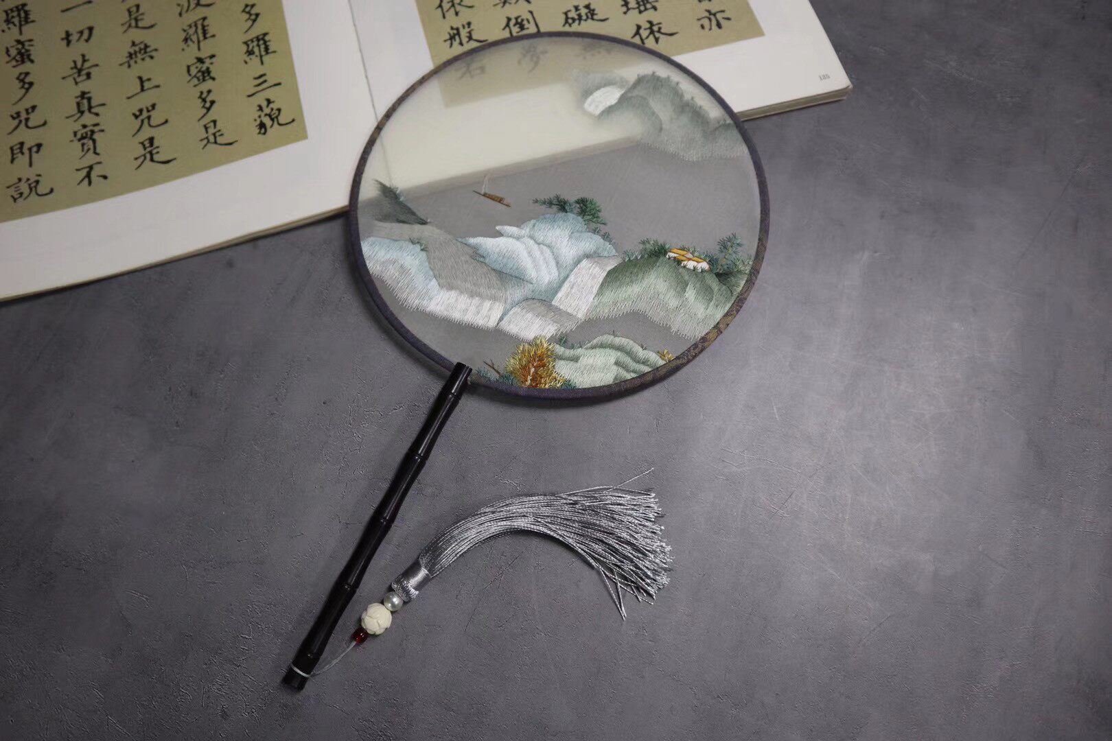 刺绣双面真丝团扇苏州苏绣手工扇面面团扇子刺绣