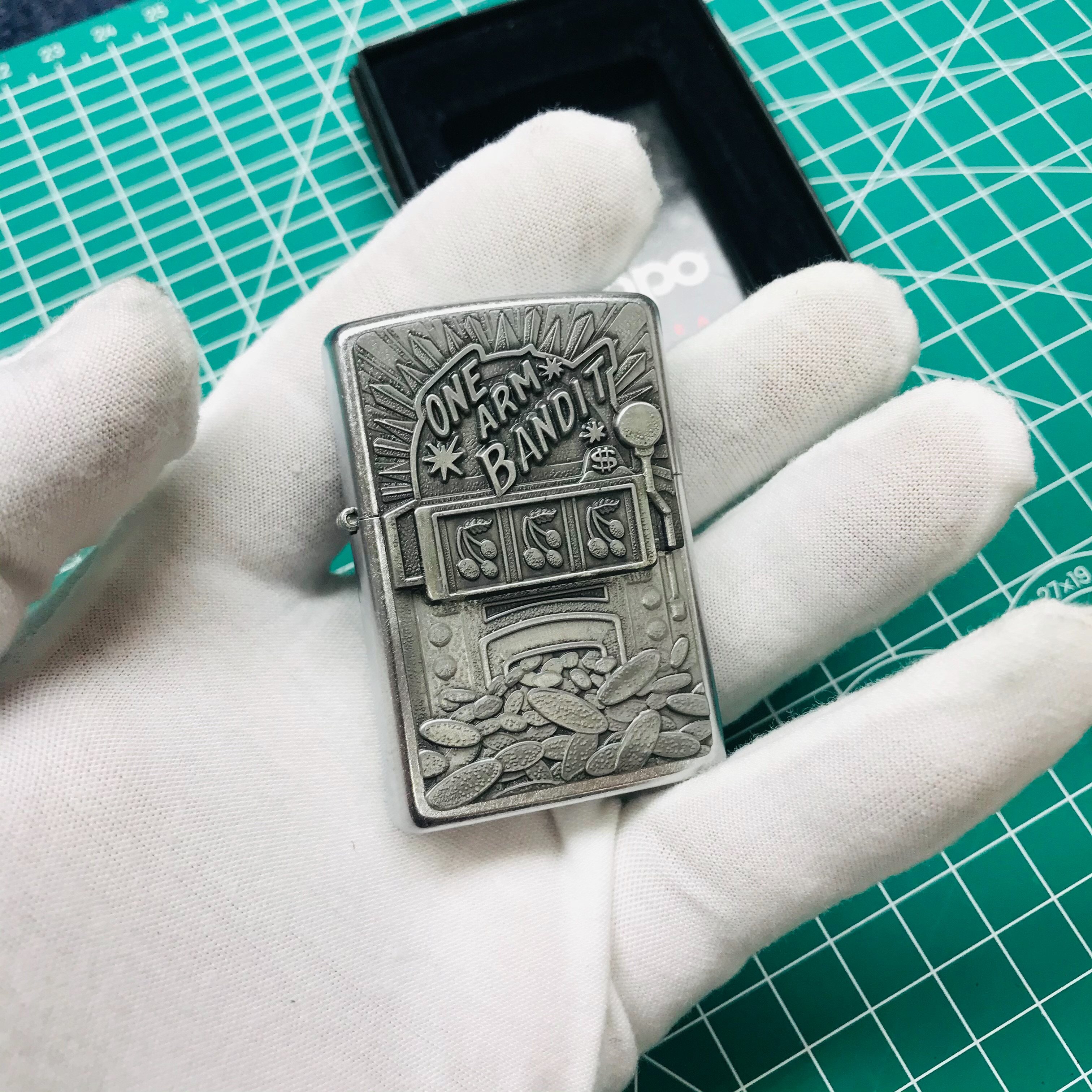 zippo打火机美版21030惊喜贴章老虎机zippo