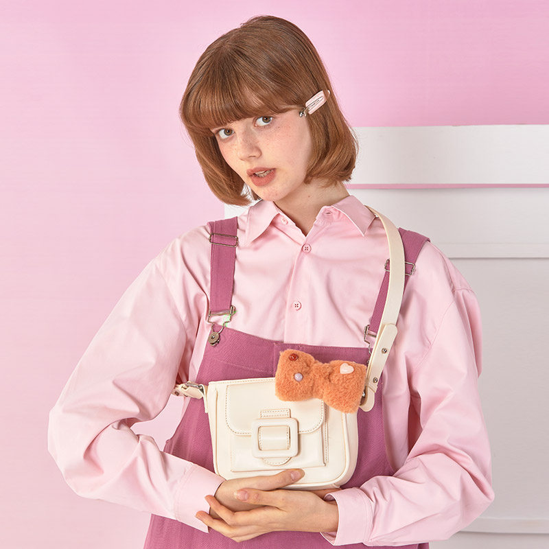 loladesign奶油小熊斜挎夹口包可爱学生秋冬小包通用款女包