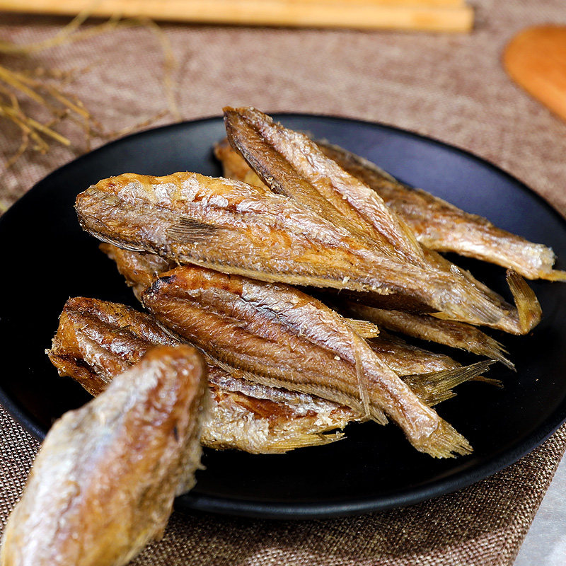 香酥小黄黄鱼炭烤酥脆小鱼仔小黄花鱼小吃吃鱼即食鱼零食