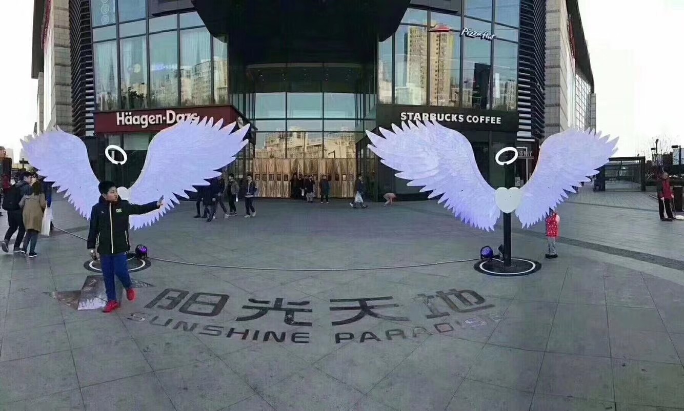 大型墙面拍照抖音打卡网红装饰网装饰背景墙发光翅膀