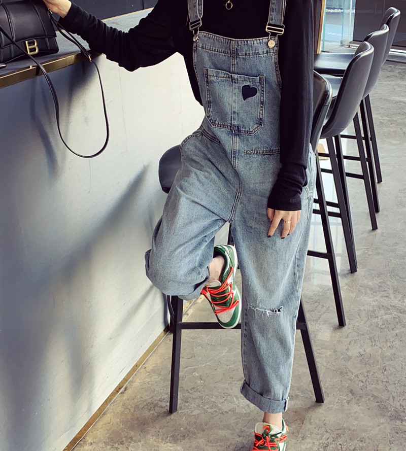 欧洲站2021春装新款减龄刺绣爱心牛仔背带裤女牛仔裤