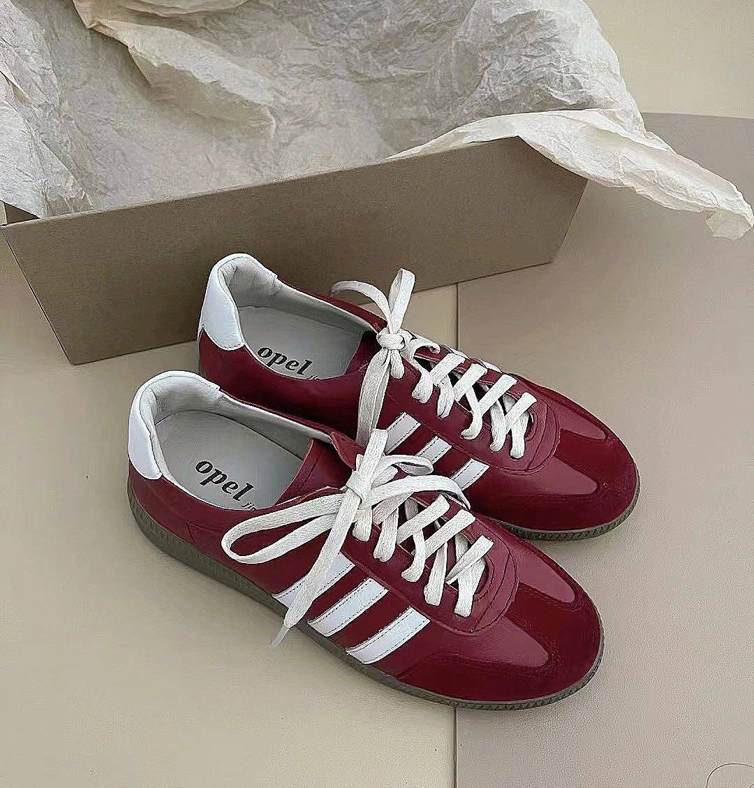 opel真皮国小韩国小小白鞋ins三条板鞋女运动平底休闲板鞋