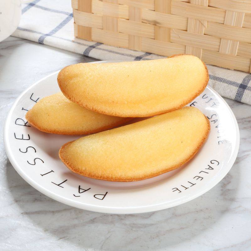 香蕉牛奶蛋糕整箱营养早餐面包网红小吃办公室西式糕点