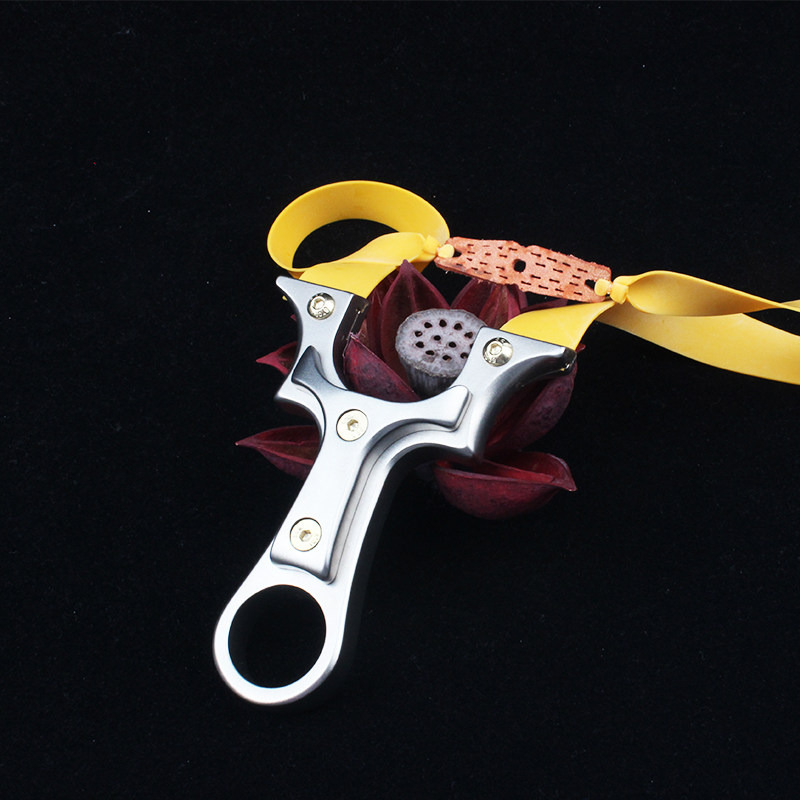 新款扁皮弹弓高精度不锈钢户外竞技大威威力精灵飞镖