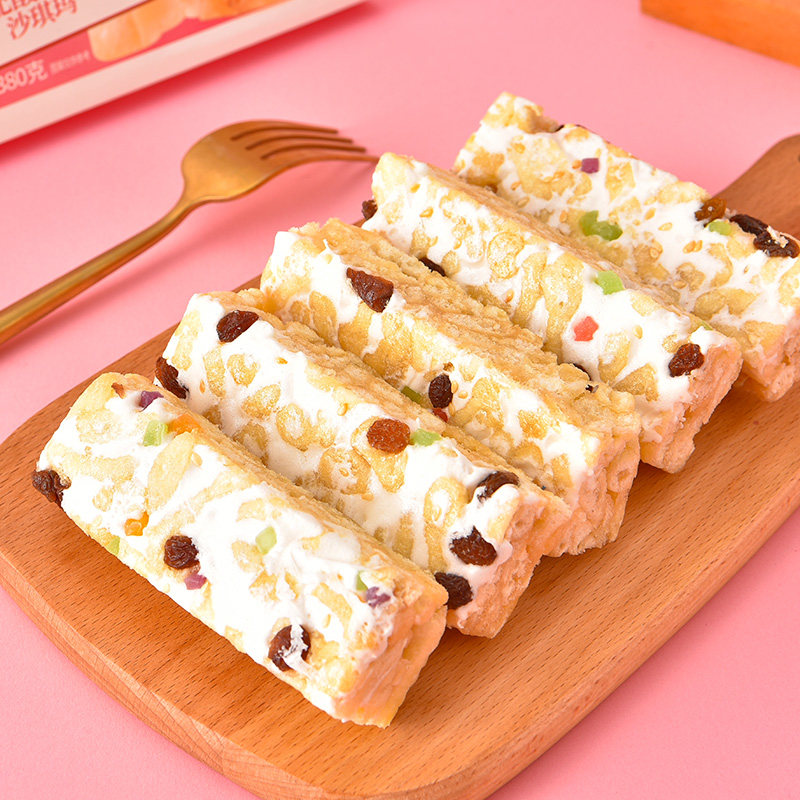 俏美味水果奶盖杏仁沙琪玛熊整箱萨其马爆款网红零食小吃休闲食品