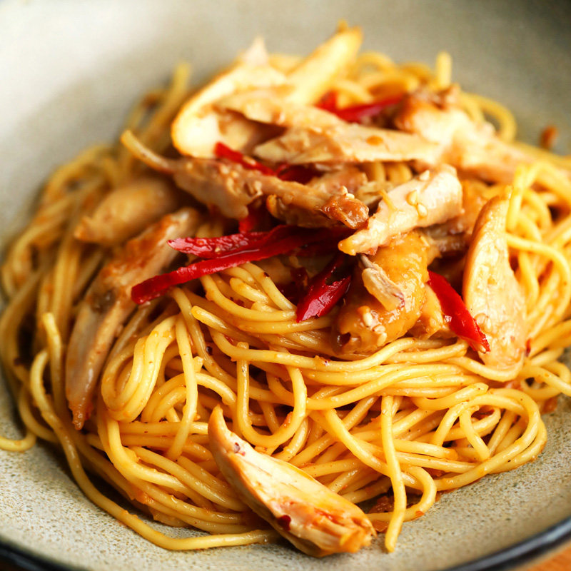 番尼新品手撕鸡丝拌面麻辣拌酱干拌袋装方便面冲泡方便面