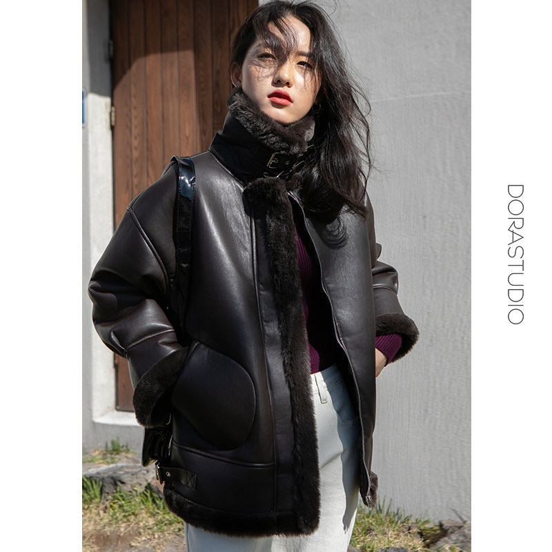 dorastudio皮毛一体羊羔毛外套女冬加厚韩版2020新款短款机车皮衣