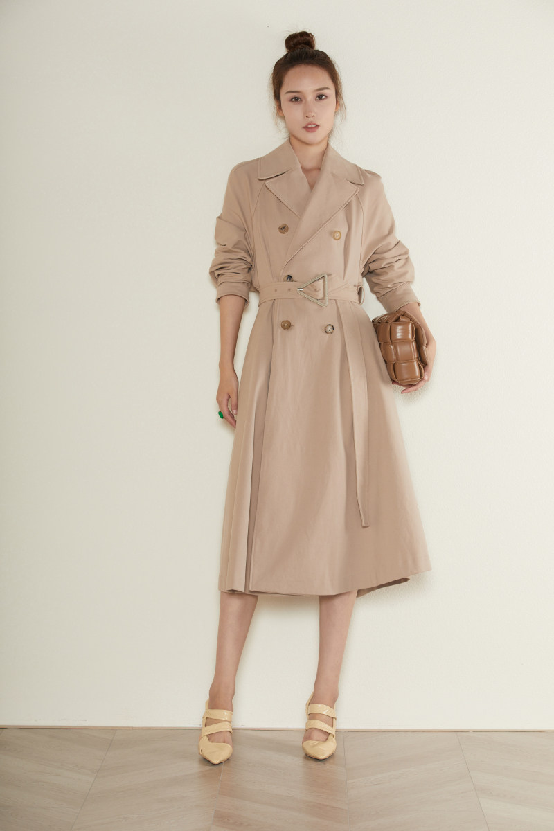 风衣高端今年流行2022年春秋新款小个子卡其色中长风衣