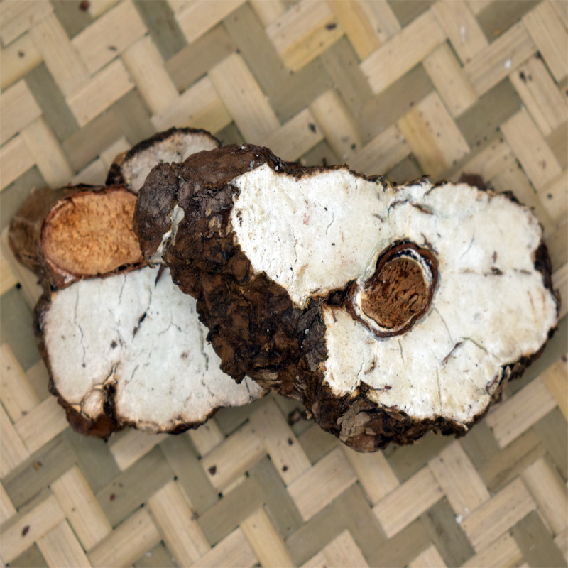 云南带皮伏苓神片带松树根茯苓深山采挖生切茯苓