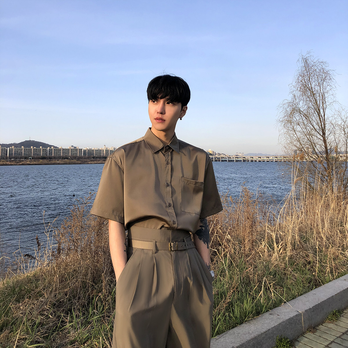 子上男装韩国复古慵懒风宽松垂坠感丝质短袖衬衫套装男帅气一套