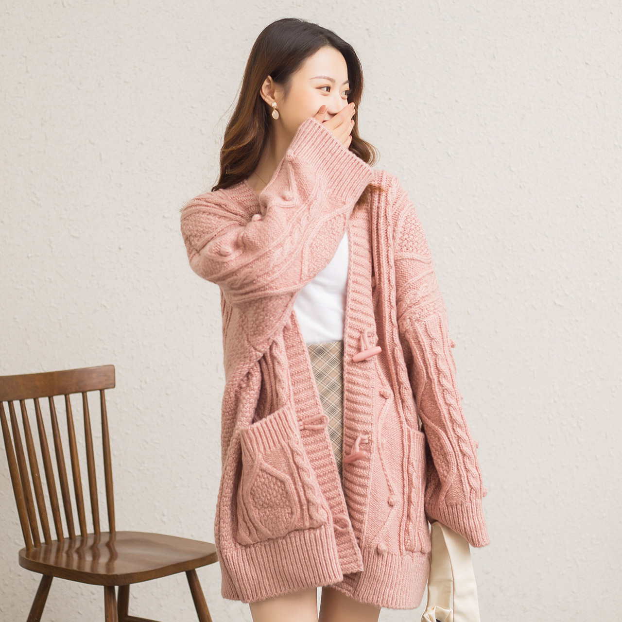 雪中飞2020新款秋冬开衫针织衫毛衣女士长袖宽松搭扣上衣外穿外套