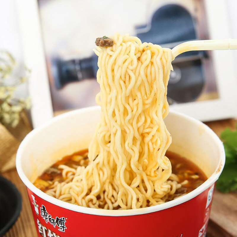 康师傅big大食桶12桶整箱方便面速食泡面混合香辣冲泡方便面