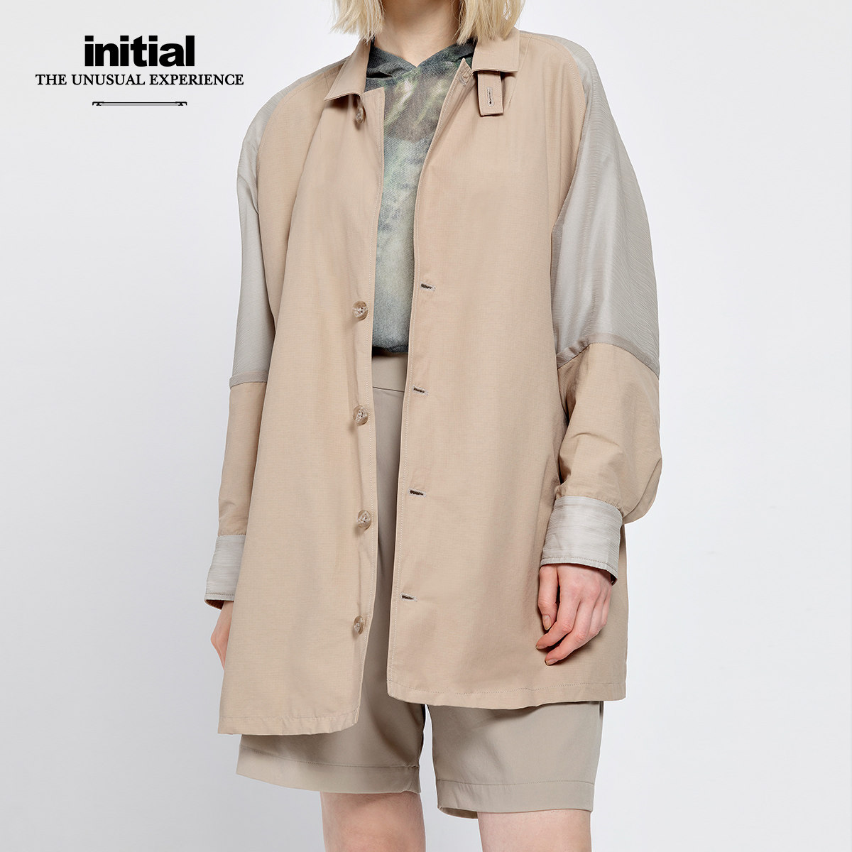 风衣女20scofmcxx378 initial2020春夏两色拼纱外套oversize雪纺袖