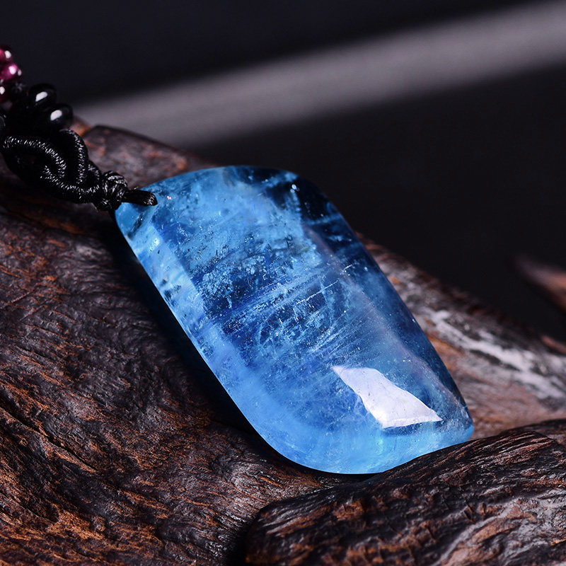 天然海蓝宝吊坠蓝水水晶滴水项坠项链礼物项坠