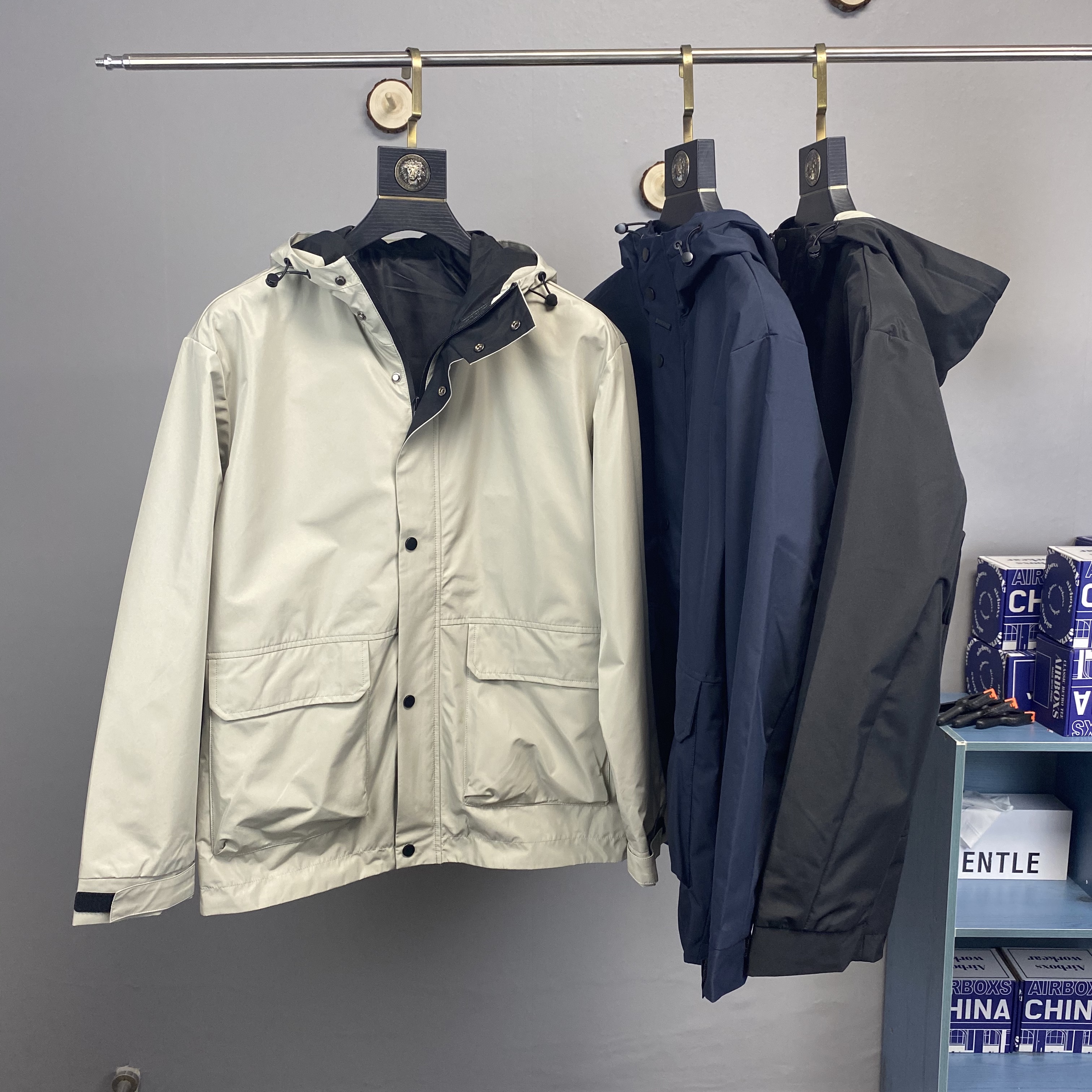 看面料 千元级！春秋装新品连帽夹克男轻工装户外防水防风男外套