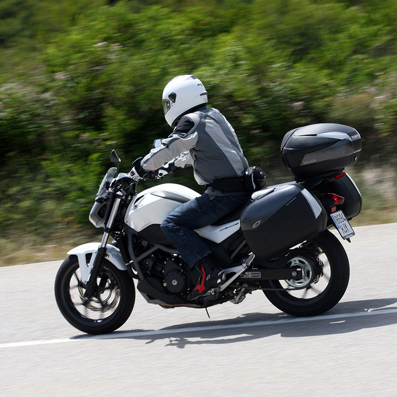 夏德shad摩托车后备sh48尾箱踏板赛艇巡弋国宾摩托车尾箱