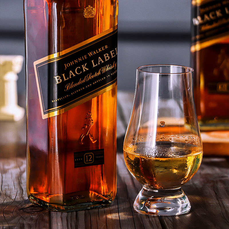 威士忌尊尼获加黑方12年700ml苏格兰进口洋酒行货威士忌