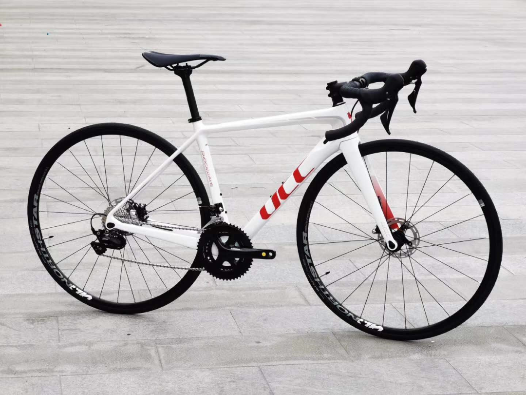 2021新款ucc公路自行车碳纤维车架油压碟刹禧玛诺公路自行车