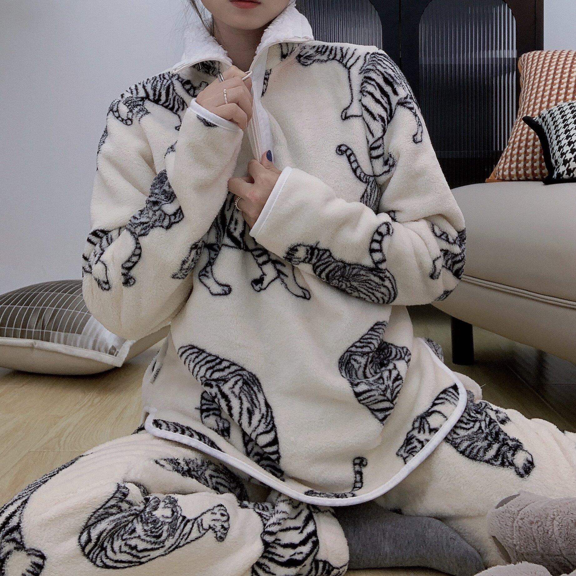 2022套装睡衣保暖摇粒绒加厚居家休闲运动冬季老虎睡衣