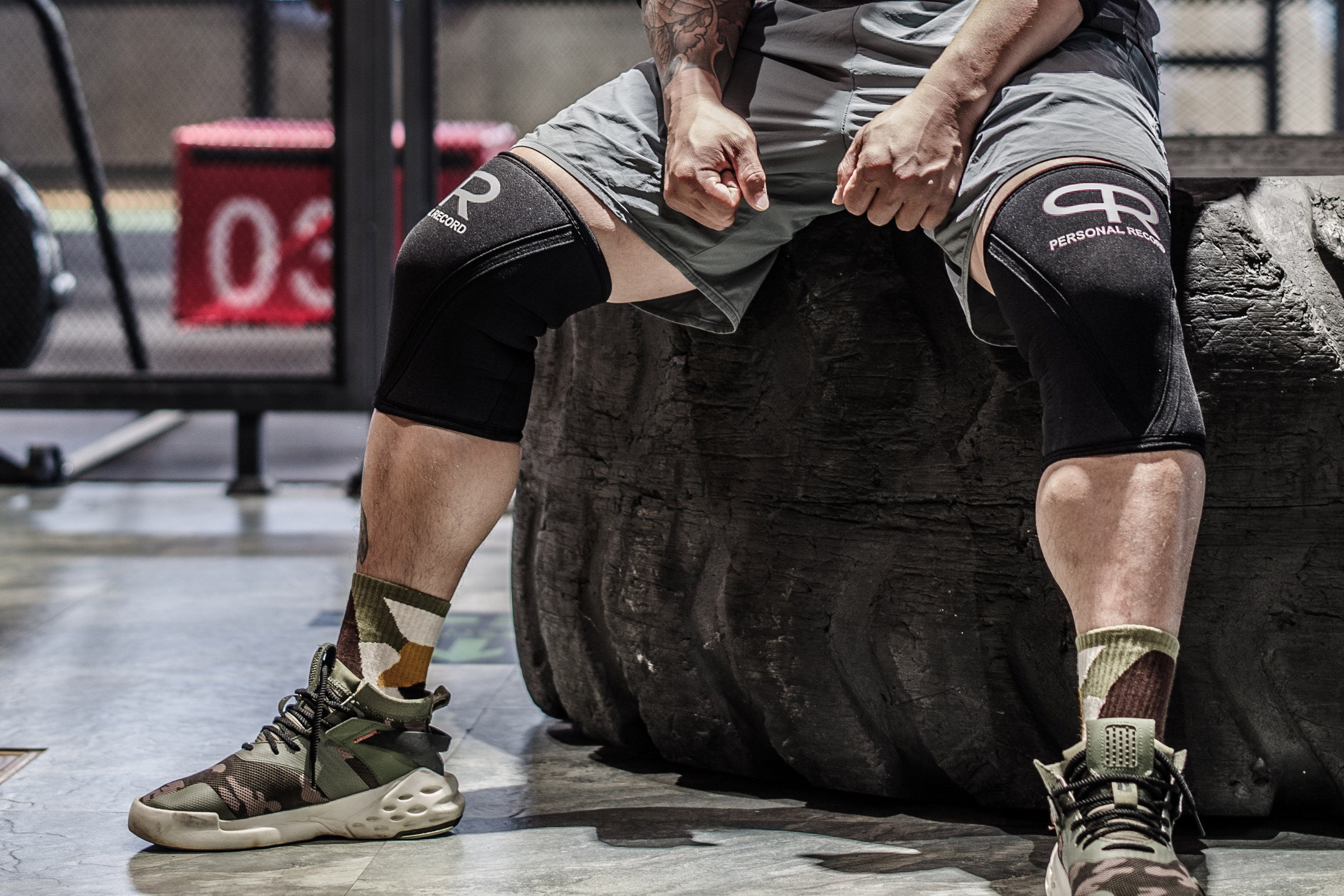 护膝pr轮子健身训练套式支撑保护深蹲硬拉运动护具