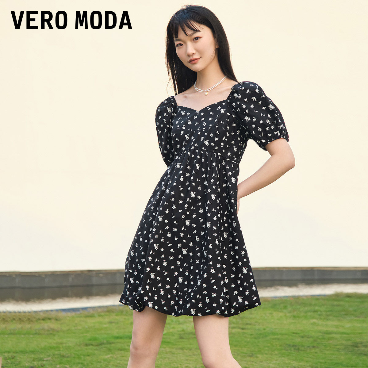 veromoda2022夏季新款收腰摆显碎花法式泡泡花苞裙摆连衣裙
