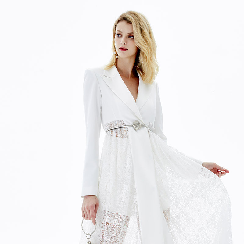 新品victoriawang白色蕾丝西装拼接风衣高腰修身风衣