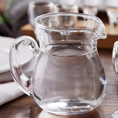 加厚二两白酒分酒器酒店家用创意带把倒酒器白酒酒具100毫升6只装