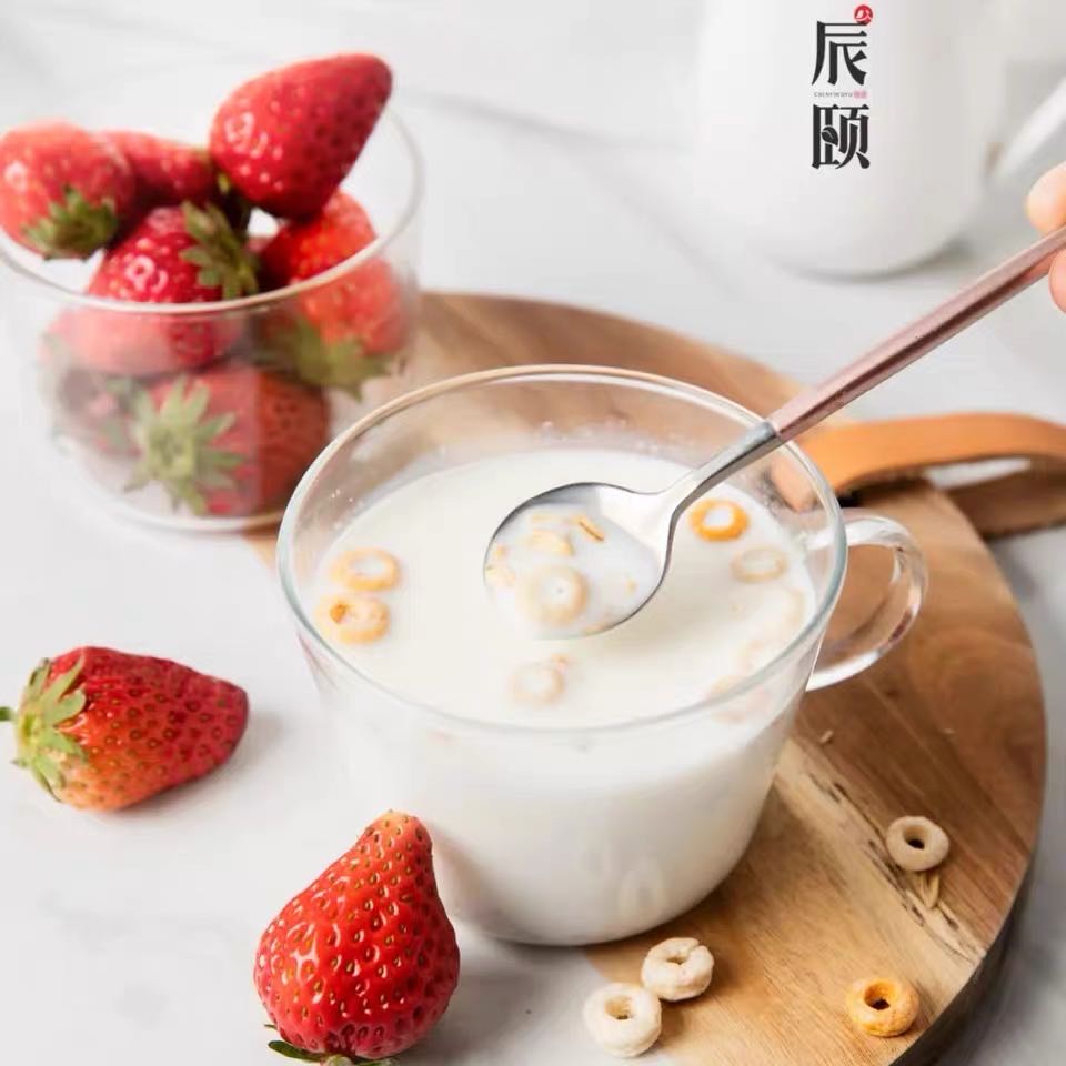 辰颐物语热销新疆纯牛奶200克20袋原产地早餐全脂纯牛奶