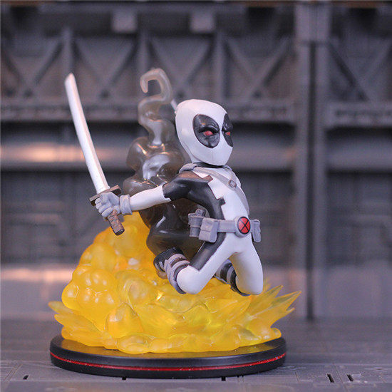 死侍美系英雄deadpool5火焰红白白色小贱盒装手办手办