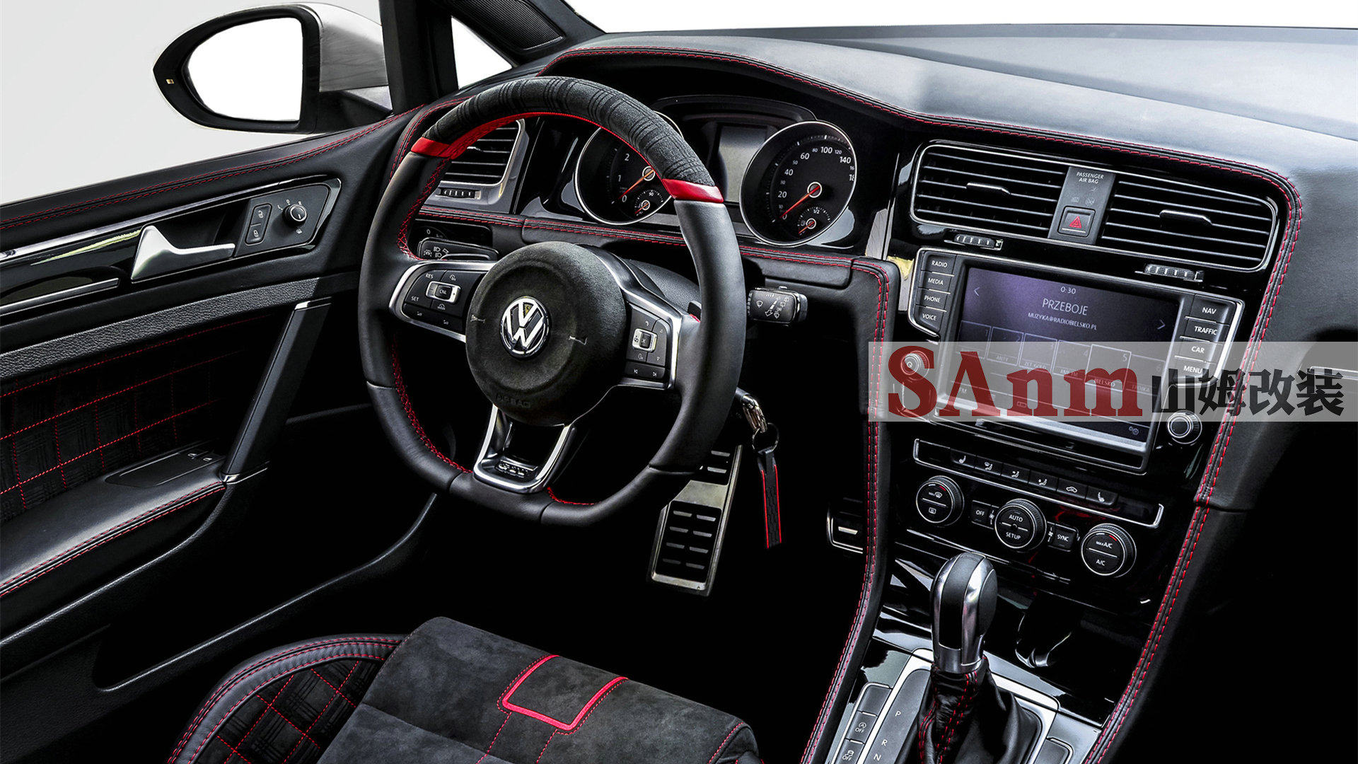 gti汽车改装内饰真皮定制毛皮门板顶棚中控包皮内饰改装翻新