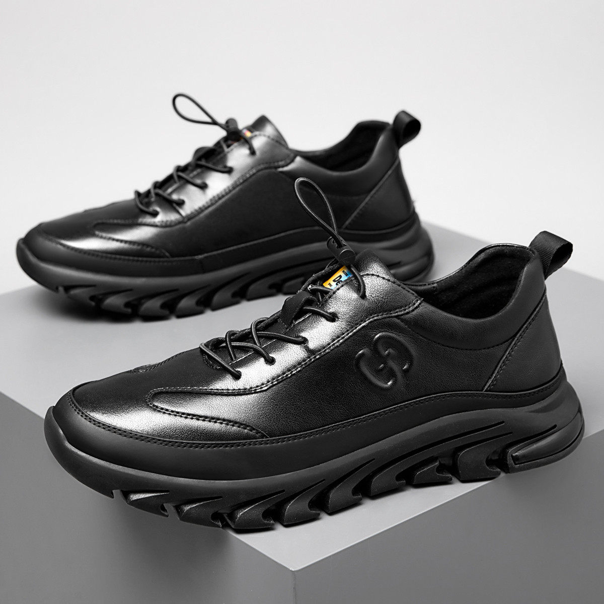 稻草人男鞋春季新款皮面男士休闲运动皮鞋真皮百搭时尚休闲鞋