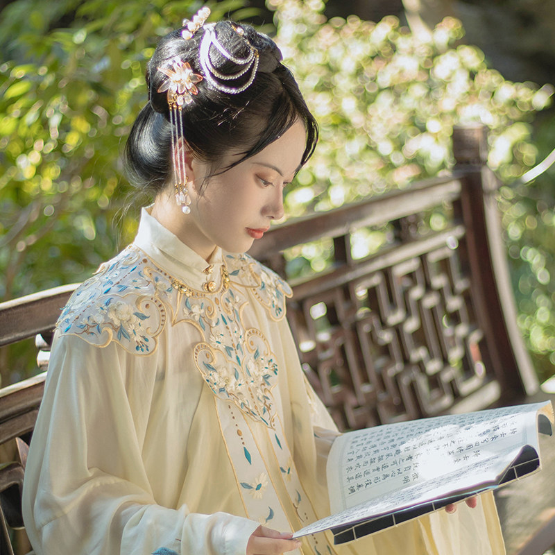 容华绣坊原创汉服重工刺绣肩明百搭领子四季民族服装