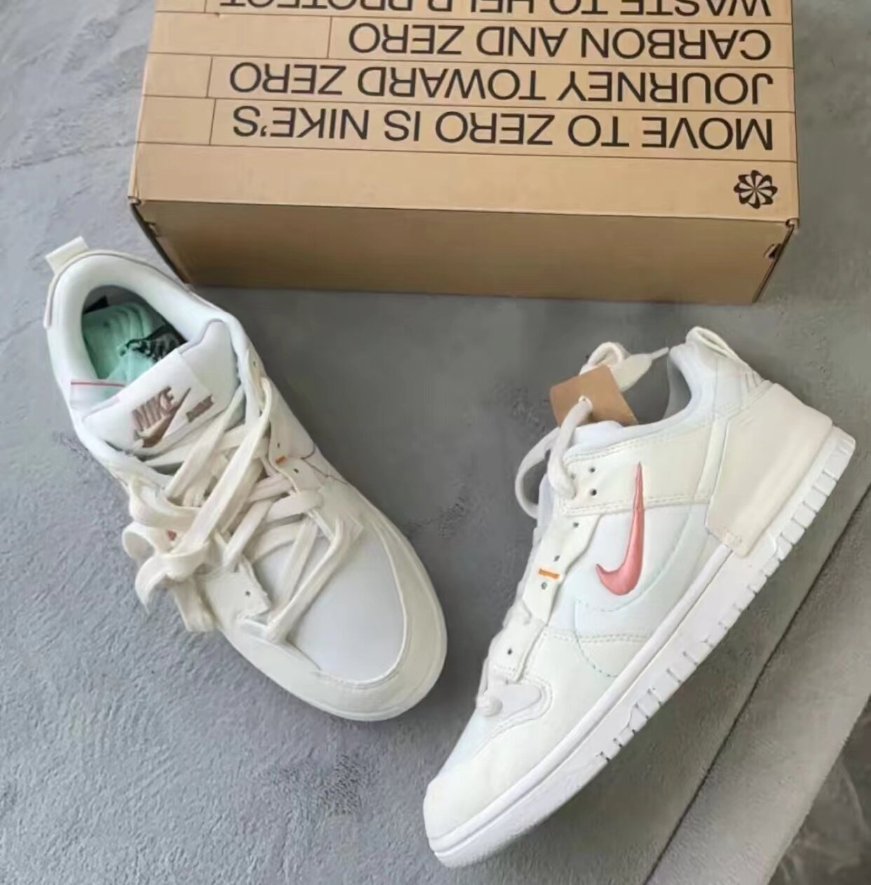 nike耐克女鞋dunklowdisrupt米白白粉双钩解构运动休闲鞋